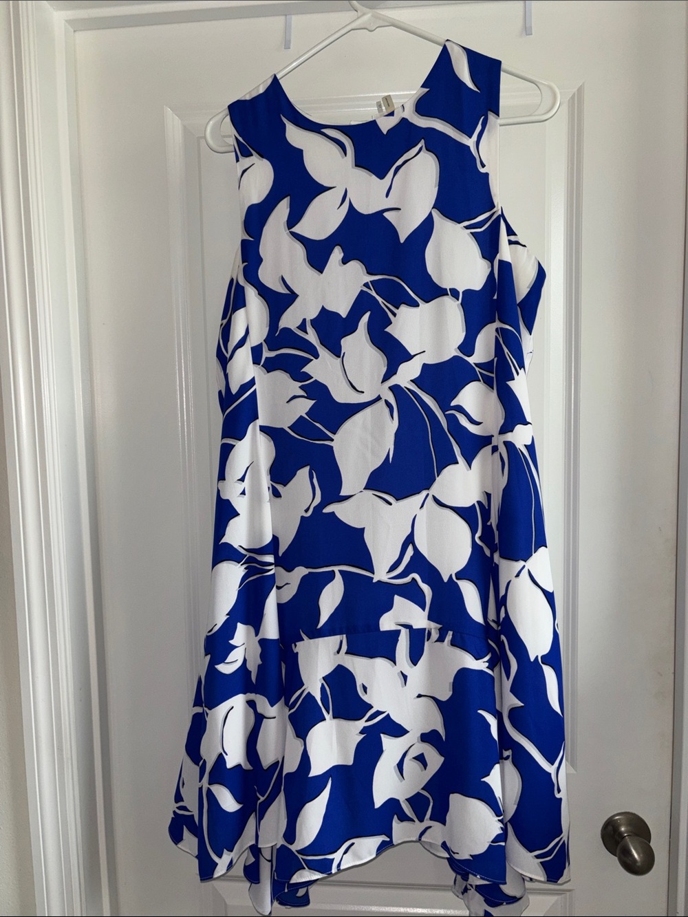 julia jordan Royal Blue and White Floral High-Low Dress